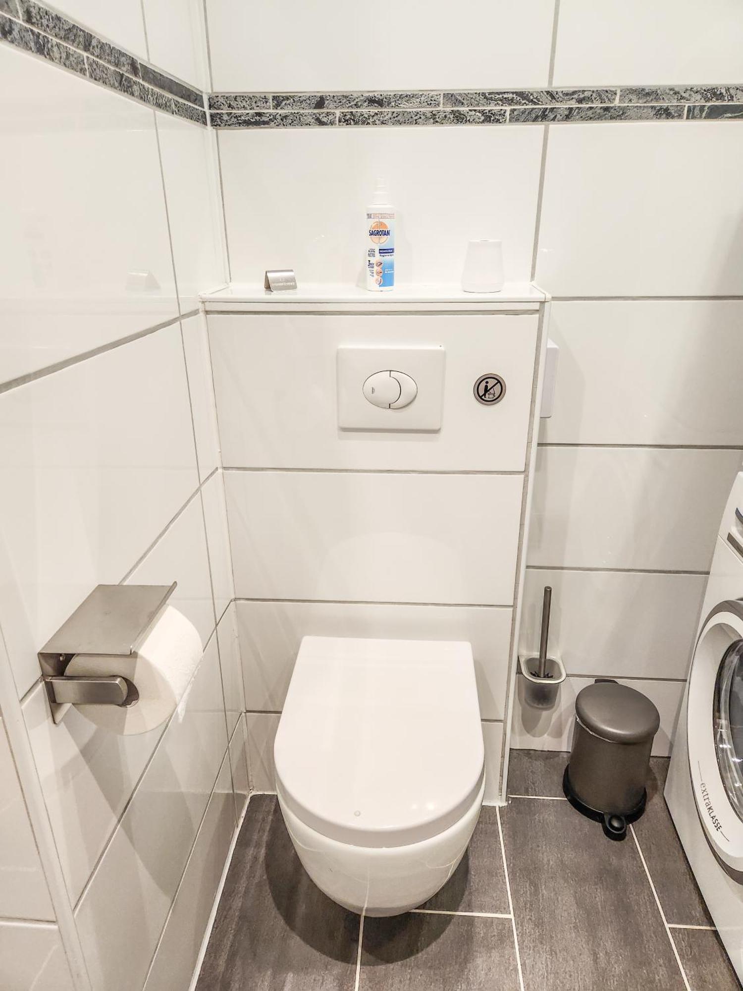 Geli Homes L1 - 2X Zimmer, 2X Kingsize Bett, 1 Bis 4 Personen, Parkplatz, Tv, Wifi, Top Kueche, Kaffee, Tee Lünen Buitenkant foto