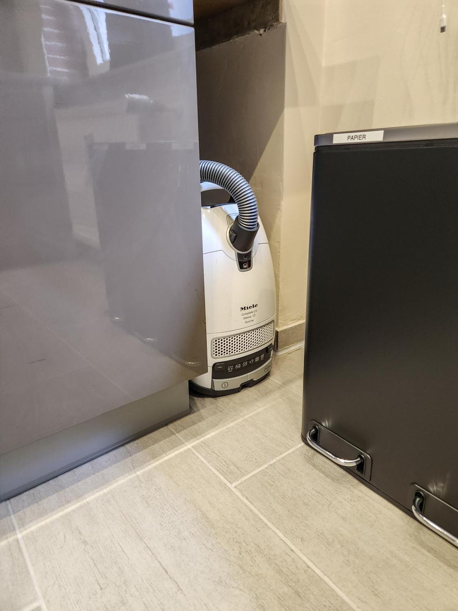 Geli Homes L1 - 2X Zimmer, 2X Kingsize Bett, 1 Bis 4 Personen, Parkplatz, Tv, Wifi, Top Kueche, Kaffee, Tee Lünen Buitenkant foto