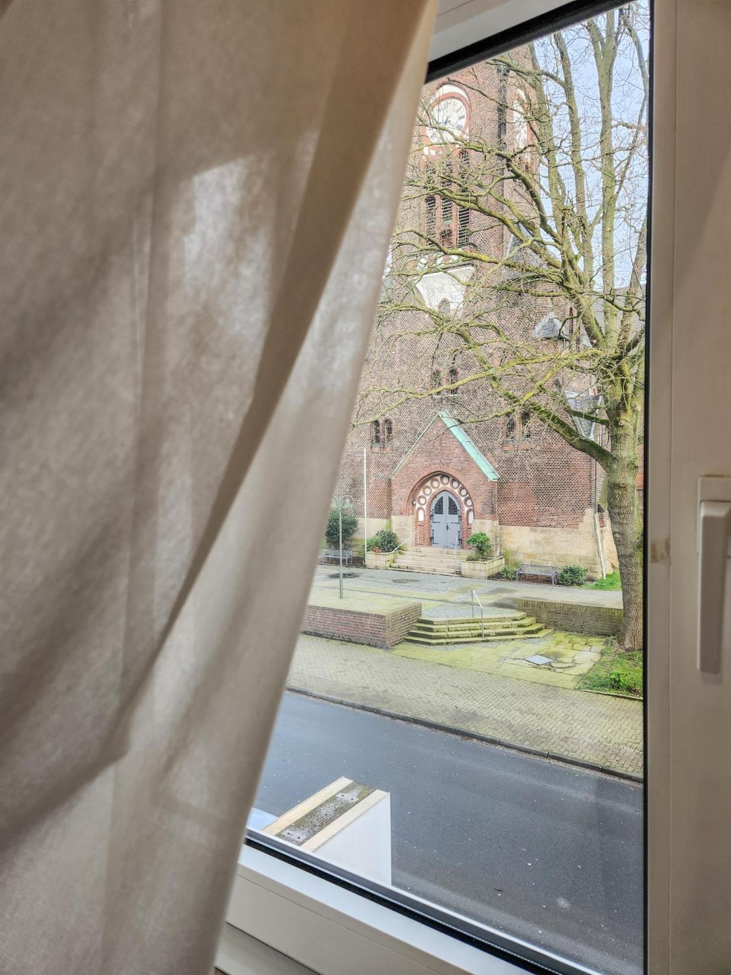 Geli Homes L1 - 2X Zimmer, 2X Kingsize Bett, 1 Bis 4 Personen, Parkplatz, Tv, Wifi, Top Kueche, Kaffee, Tee Lünen Buitenkant foto