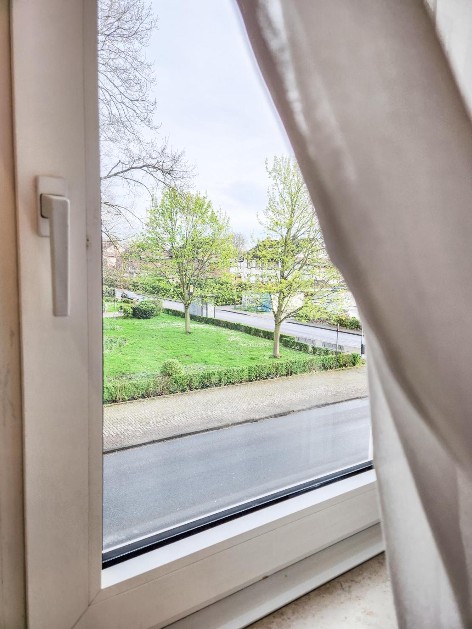 Geli Homes L1 - 2X Zimmer, 2X Kingsize Bett, 1 Bis 4 Personen, Parkplatz, Tv, Wifi, Top Kueche, Kaffee, Tee Lünen Buitenkant foto